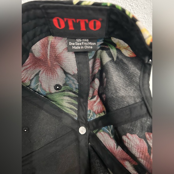 Yellowfin Gear Hawaiian floral snap back hat- like new - no tags - Picture 3 of 6